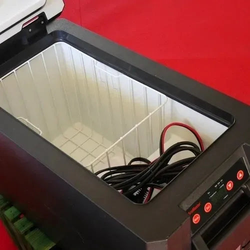 SnoMaster SMDZ-LS35 Portable Fridge/Freezer - 35L Dual Voltage
